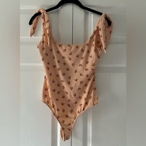 Floral Print Ribbed Peach Bodysuit with Tie Straps Medium